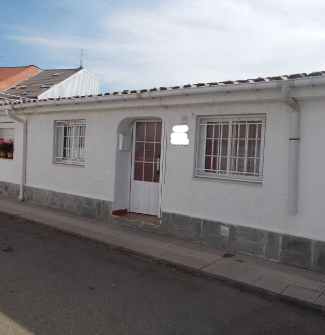 Casa adosada en Villaturiel, venta