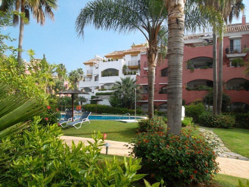 Apartamento en Marbella, Nag&amp;uuml;eles, venta