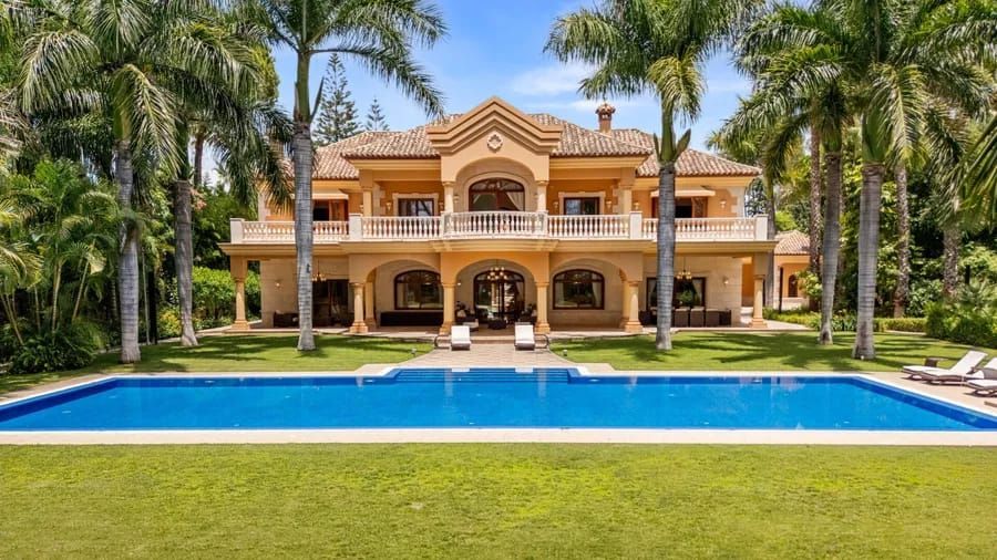 Villa in Marbella, San Pedro de Alcantara, for sale