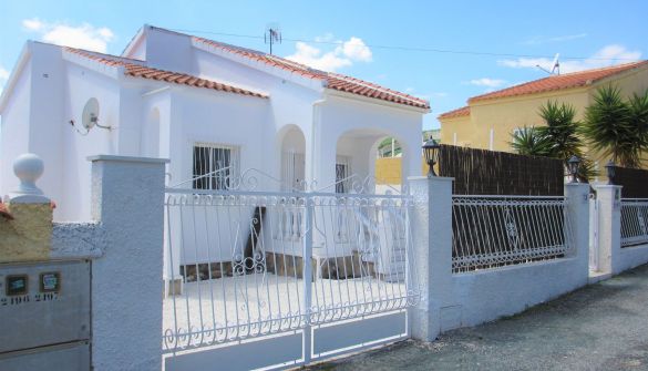 Villa in San Fulgencio, La Marina Urbanisation, for sale