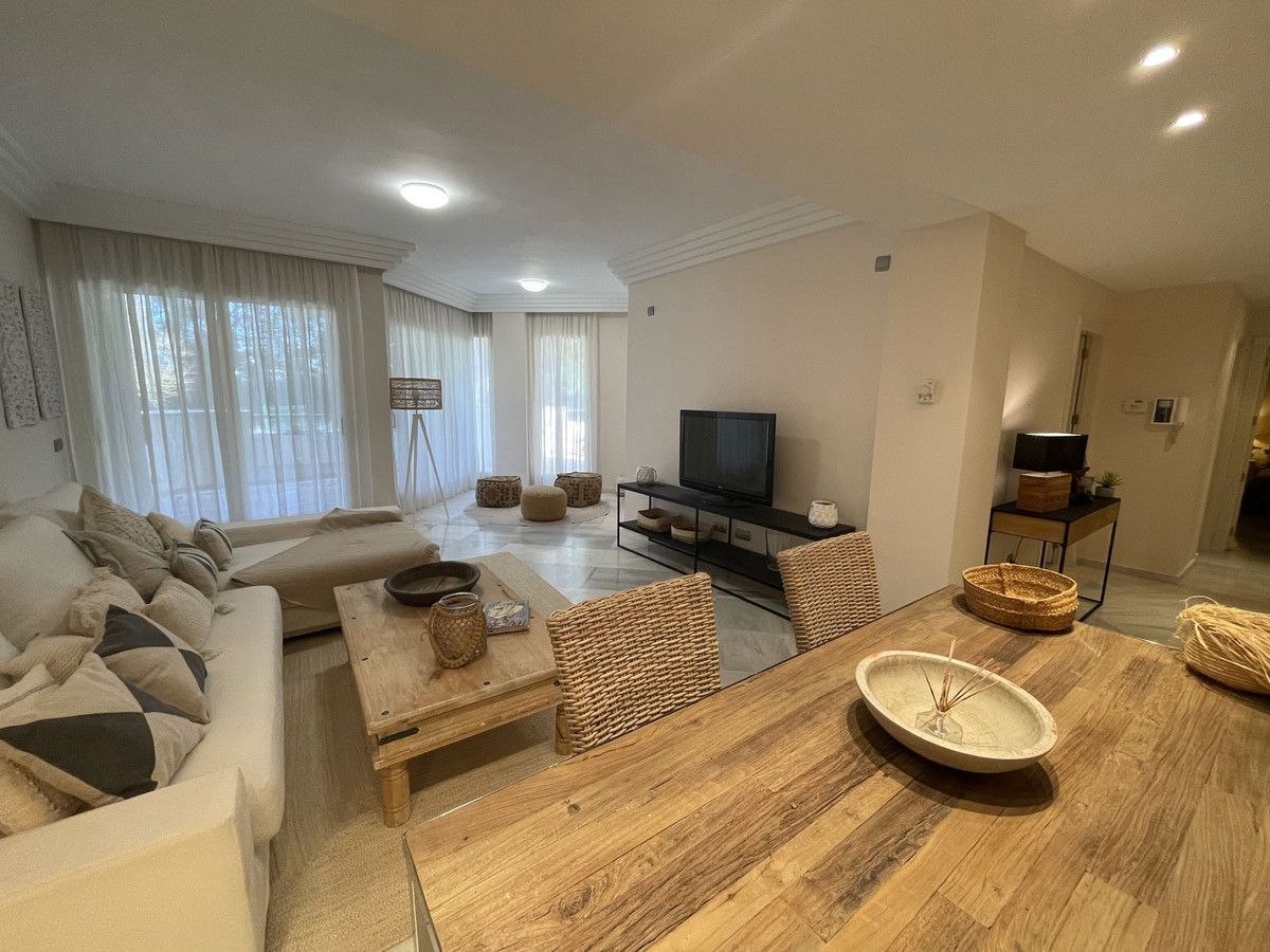 Estupendo Apartamento en Nueva Andalucía, Marbella