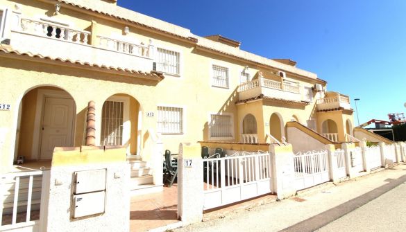 Three-storey apartment in Gran Alacant, MONTE MAR, for rent
