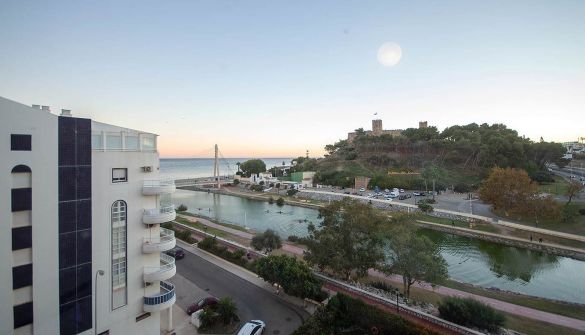 Apartment in Fuengirola, Zona Sohail, holiday rentals