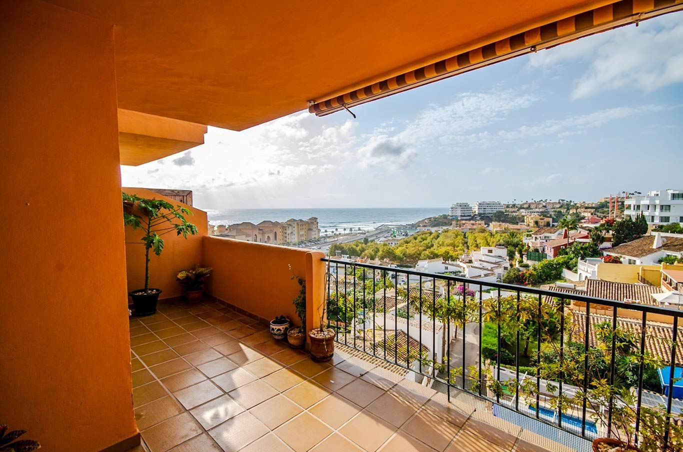 Apartment in Fuengirola, Castillo Sohail, for sale