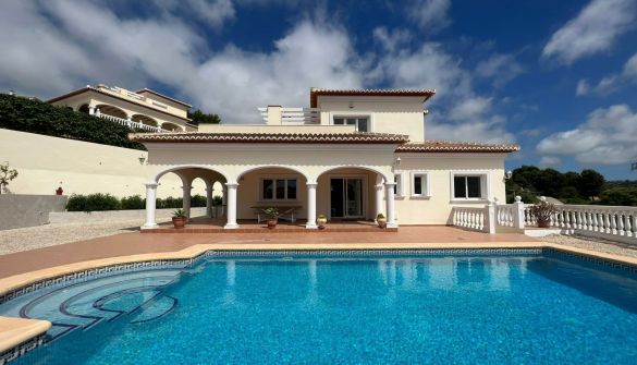 Villa de Lujo en Moraira, venta