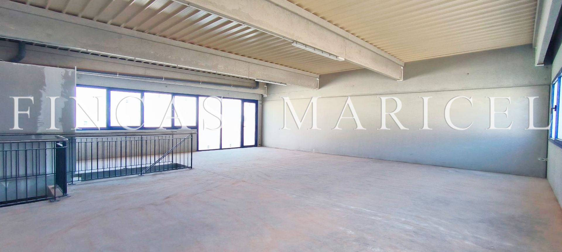 Nave industrial en venta en Sitges