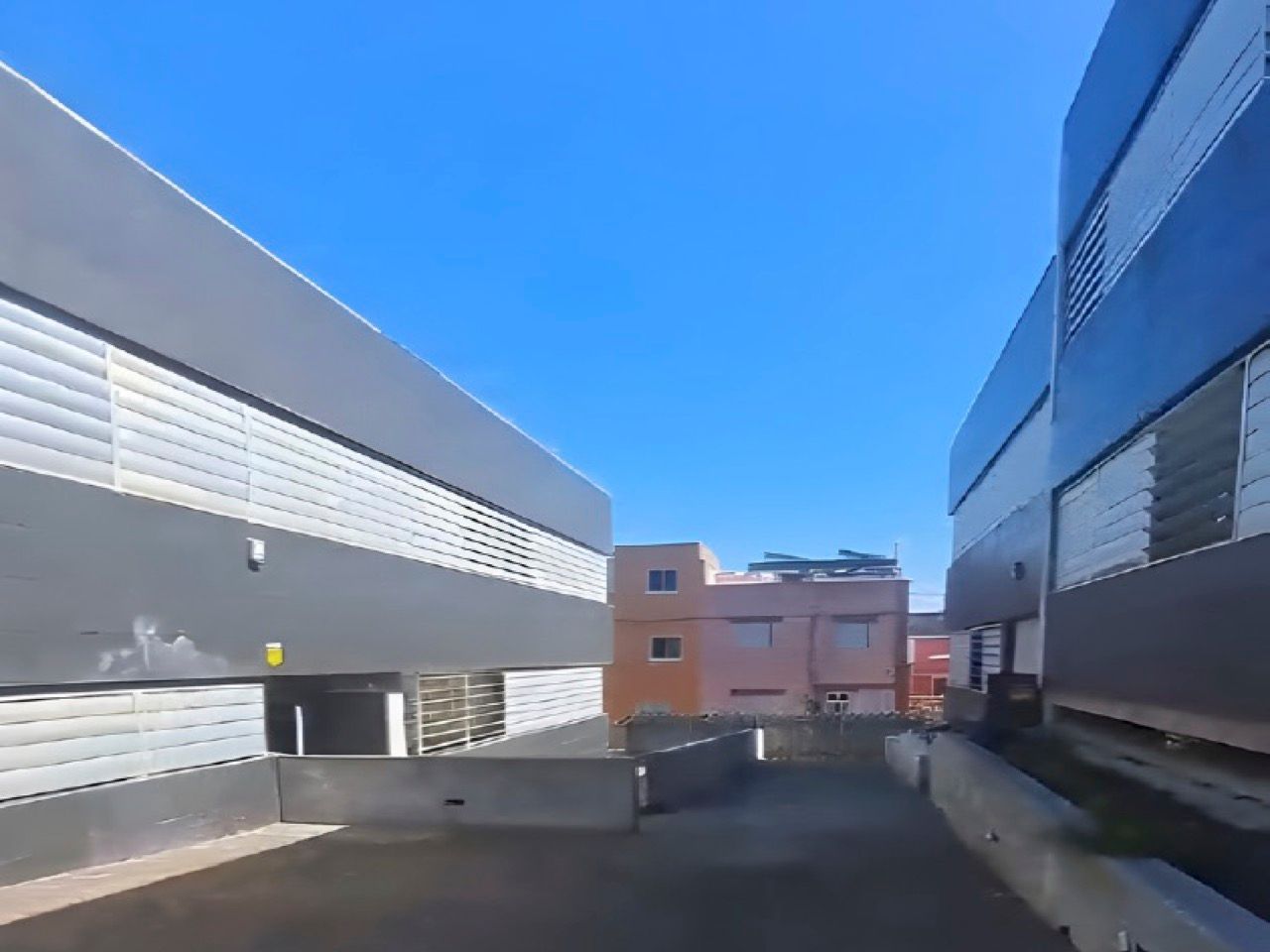 Capannone industriali in San Cristóbal de La Laguna, vendita