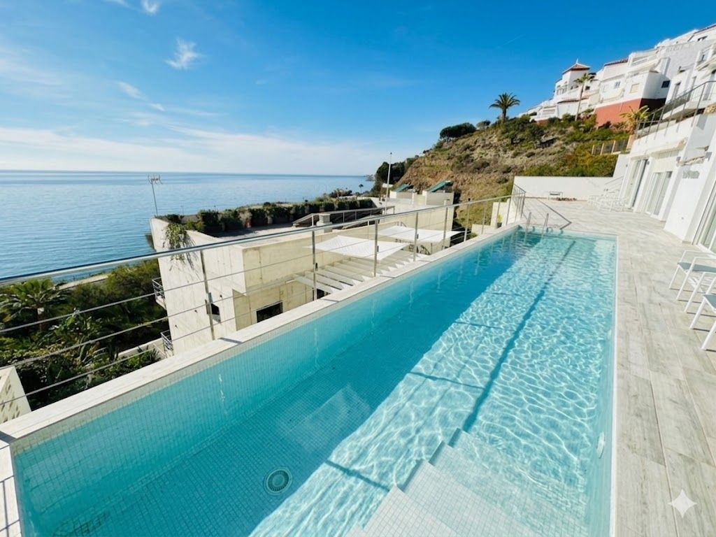 Villa de Lujo en Nerja, venta