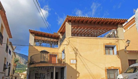 Venta Casa de pueblo en Polop de la Marina con Piscina