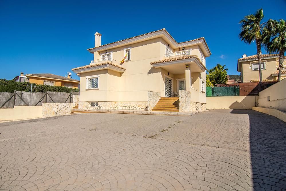 Вилла в Benidorm, продажа