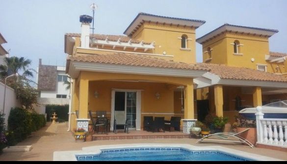 Villa i Orihuela Costa, La Zenia, till salu 