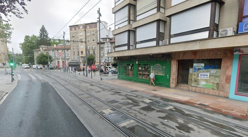 Local comercial en Vitoria, venta