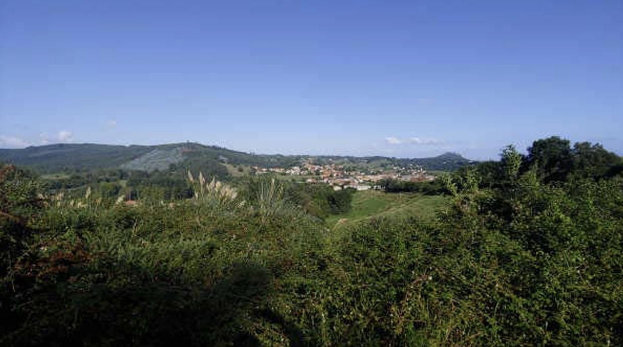 Baugrundstück in Piélagos, verkauf