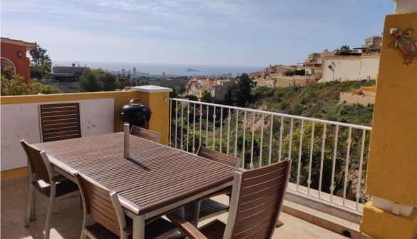 Casa adosada en La Nucía, venta