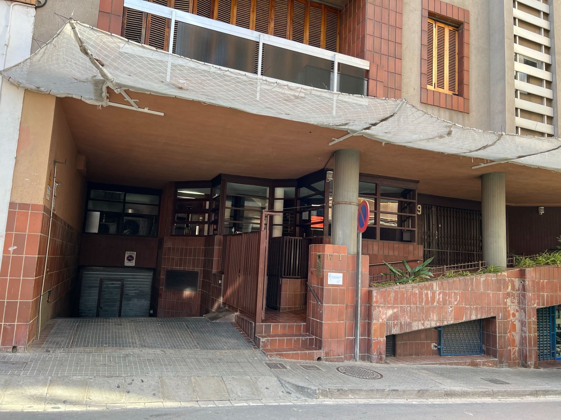 Plaza de parking en alquiler en Santa Coloma de Gramenet zona Sta Coloma / Centro