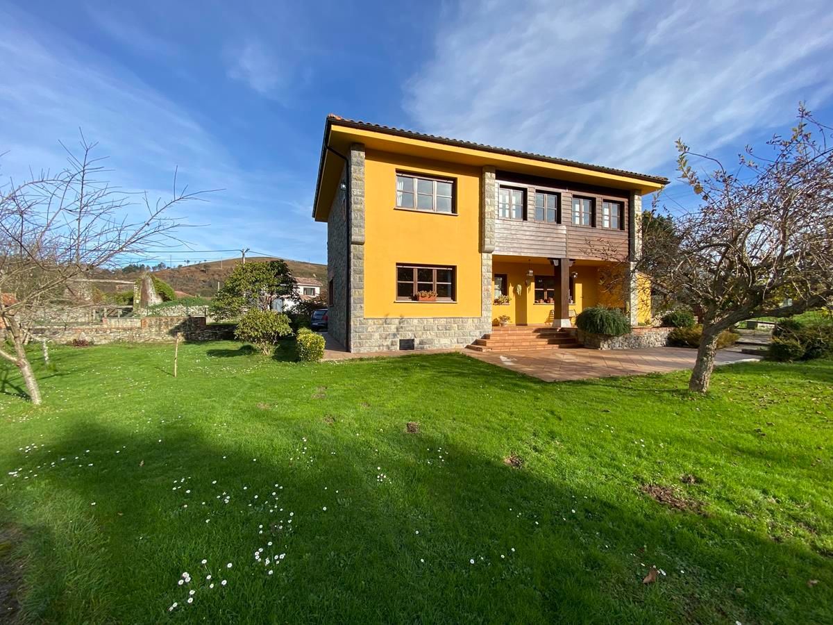 Casa / Chalet en Llanes, A 3 KM. LLANES, venta