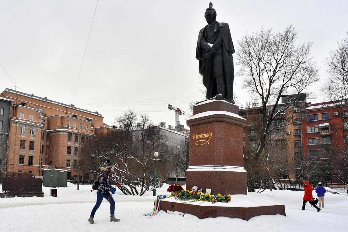 Цветочные протесты производят очень сильный эффект, потому что показывают людям, что они не одни, что многие солидарны с ними