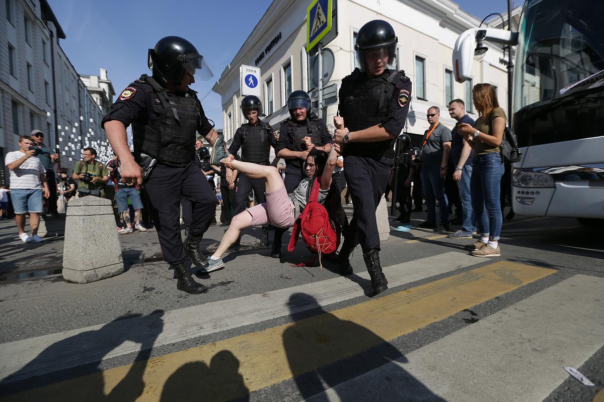 Акция в поддержку незарегистрированных кандидатов на выборах в Мосгордуму на Трубной площади, июль 2019 года