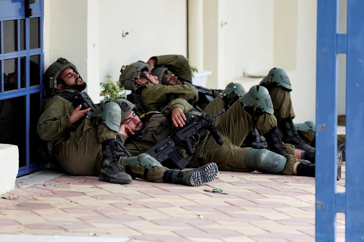 Ізраїльська армія відреагувала не одразу.  Солдати відпочивають, 8 жовтня