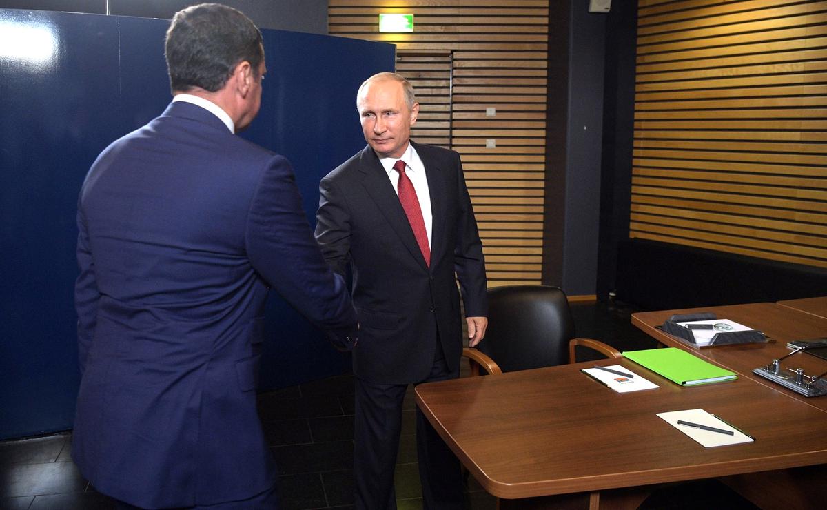 Путин приветствует Миронова в статусе врио губернатора Ярославской области 
