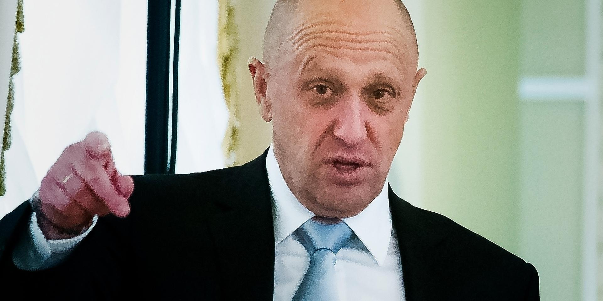 С кем враждует «повар Путина»