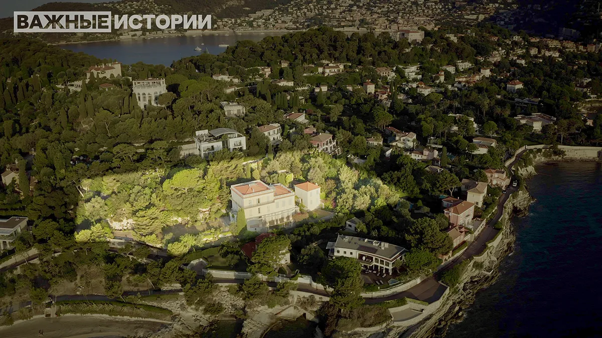 Участок Станислава Кондрашова по соседству с Аркадием Ротенбергом и Андреем Гончаренко на Сен-Жан-Кап-Ферра