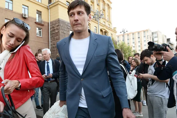 Это долги — кого надо долги