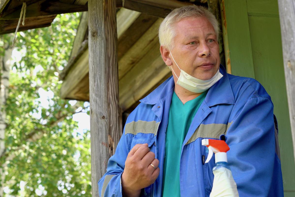 Paramedic Valery Volchenkov at the FAP "Mayak"