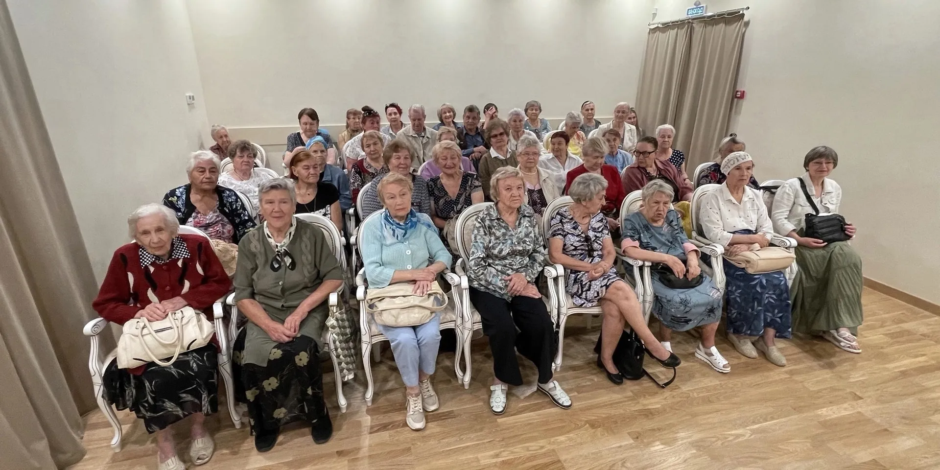 «Мы пытались вернуть им кусочек детства». Как новый закон о запрете сотрудничества с иностранными НКО не дает помогать жертвам нацизма