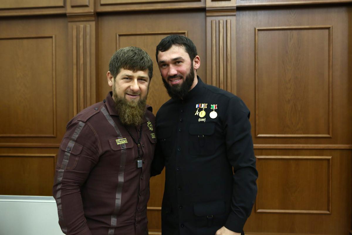 За свою лояльность Рамзану Кадырову (слева) Магомед Даудов поручился головой кадыровского кровника
