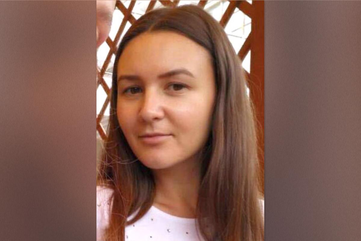 Анастасия Глуховская работала журналисткой в Мелитополе, но уволилась в первый день полномасштабного вторжения. Ее похитили прямо из дома и уже полтора года удерживают в плену в России без связи с родными и адвокатами.