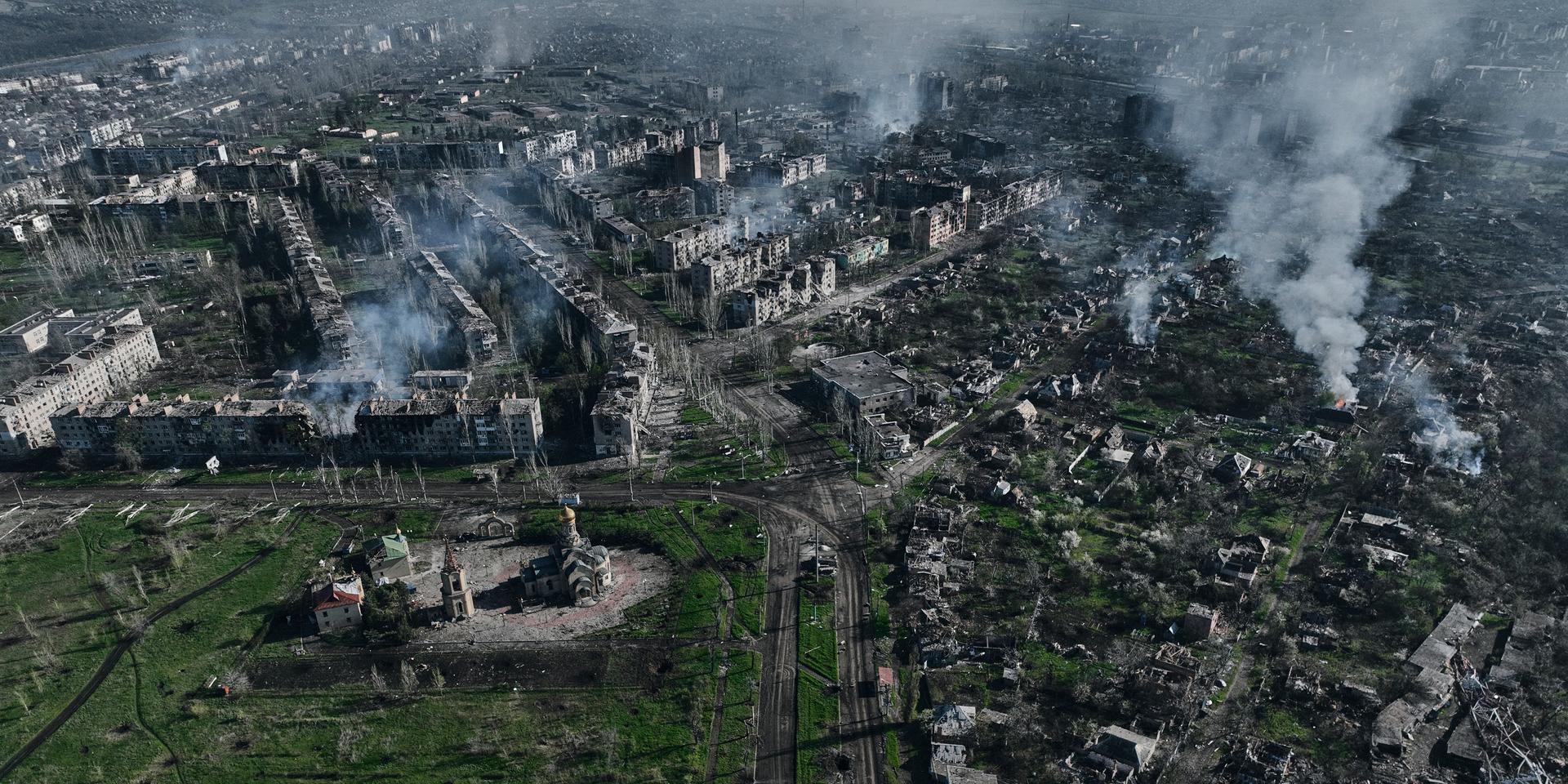 Следы войны из космоса: что мы узнали о масштабах разрушений украинских городов из анализа спутниковых снимков