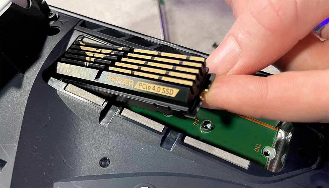 Como instalar SSD no Playstation 5?