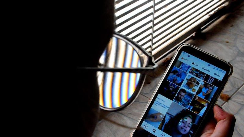 Glaucoma: uso excessivo de celular e computador desenvolve cegueira?