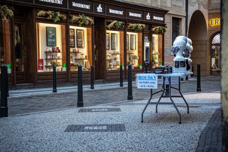 Picture of souvenir shop in Prague selling face masks