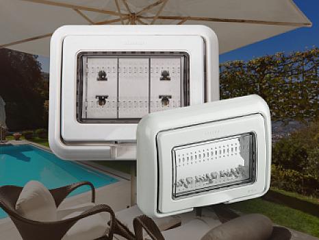 CAJA IDROBOX + INTERRUPTOR + TOMA C/TIERRA A3-27F CUBULL