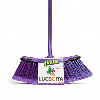 ESCOBA LUCECITA