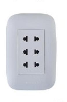 TOMACORRIENTE TRIPLE DOMINO SENCIA BTICINO