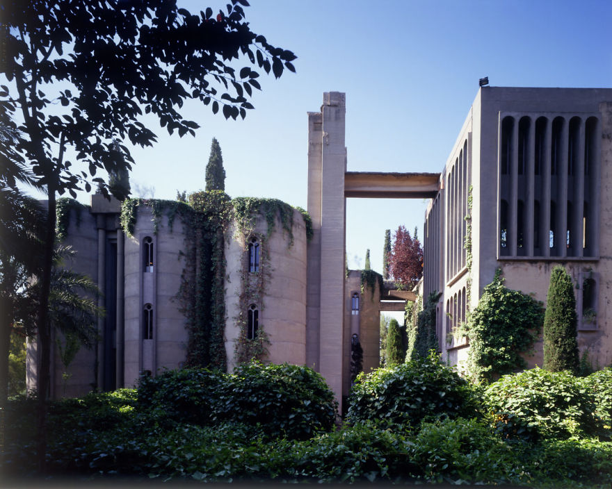 cement-factory-renovation-la-fabrica-ricardo-bofill-5-58b3e203cdd99__880