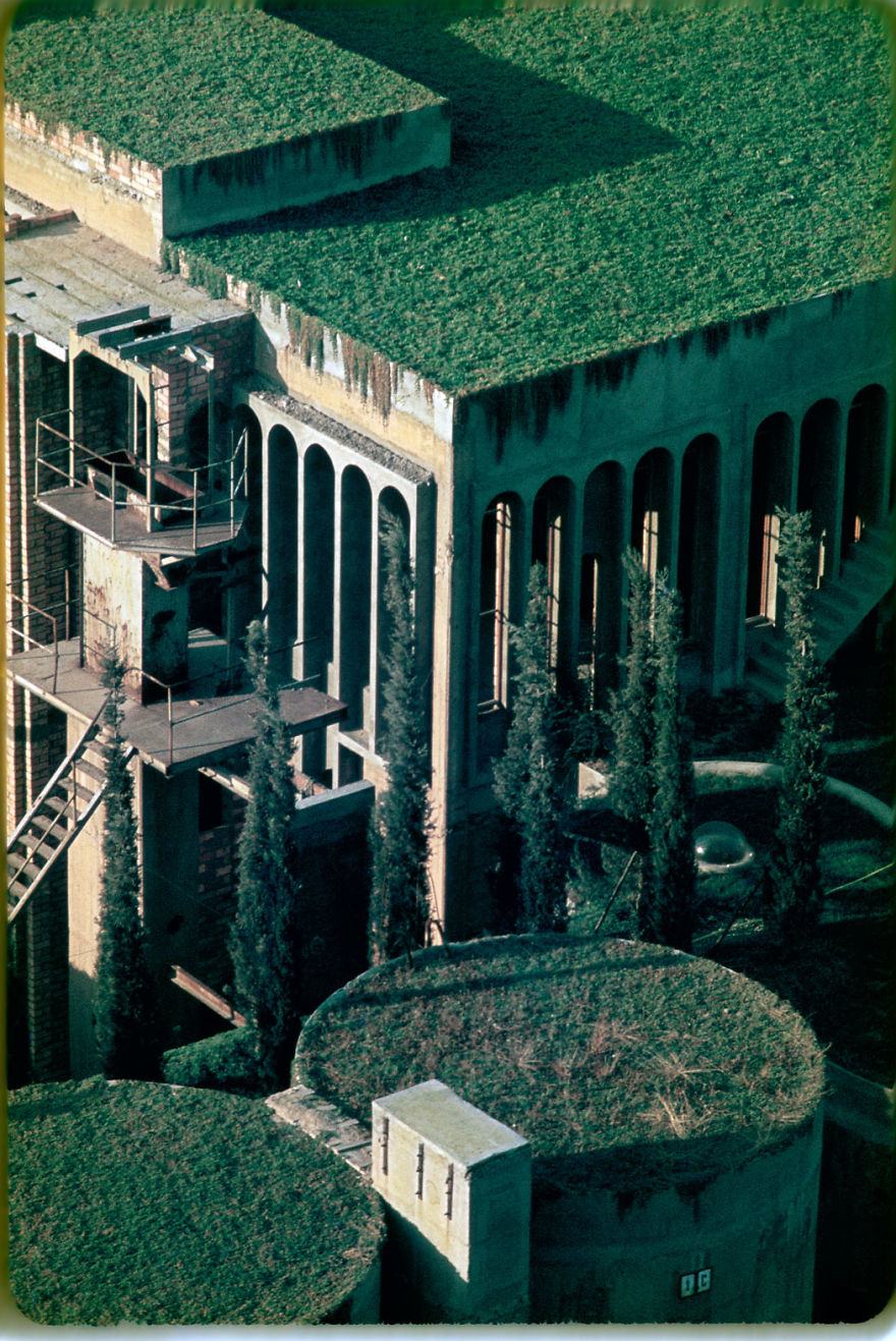 cement-factory-renovation-la-fabrica-ricardo-bofill-58b3e79e53f27__880