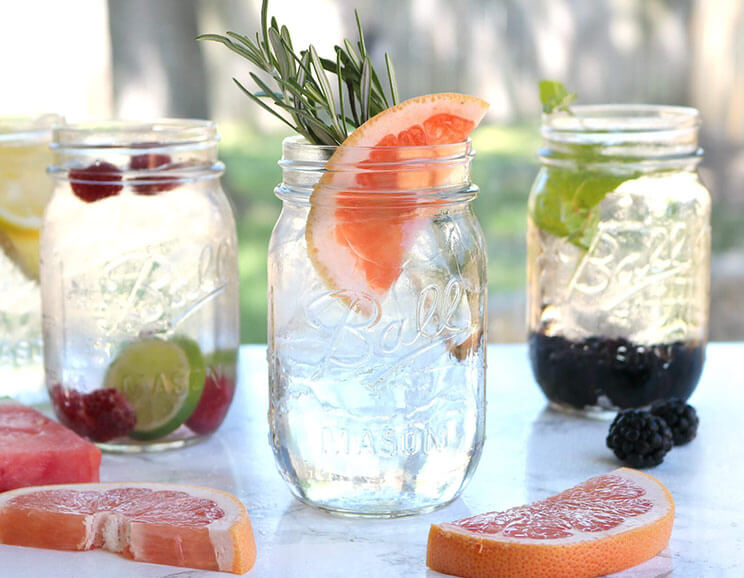 7-Delicious-Ways-to-Drink-Detox-Water744.jpg