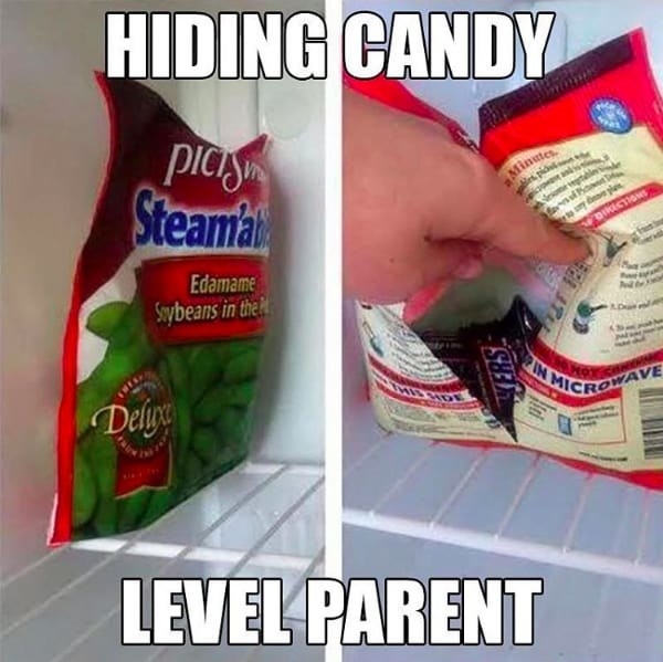 Denn alle Eltern wollen manchmal einfach in Ruhe Schokolade naschen, ohne dass das Kind auch was davon haben will.