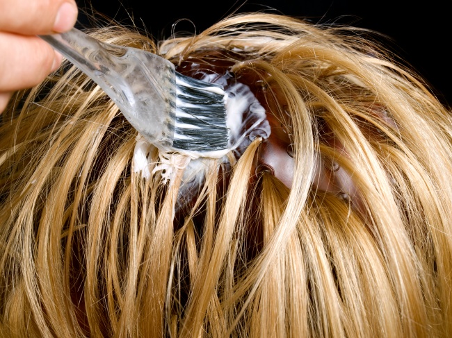 Las 10 peores cosas que puedes hacer con tu cabello