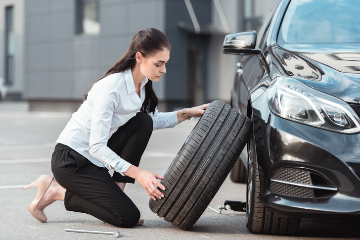 11 Cosas que un conductor inteligente guarda en su auto