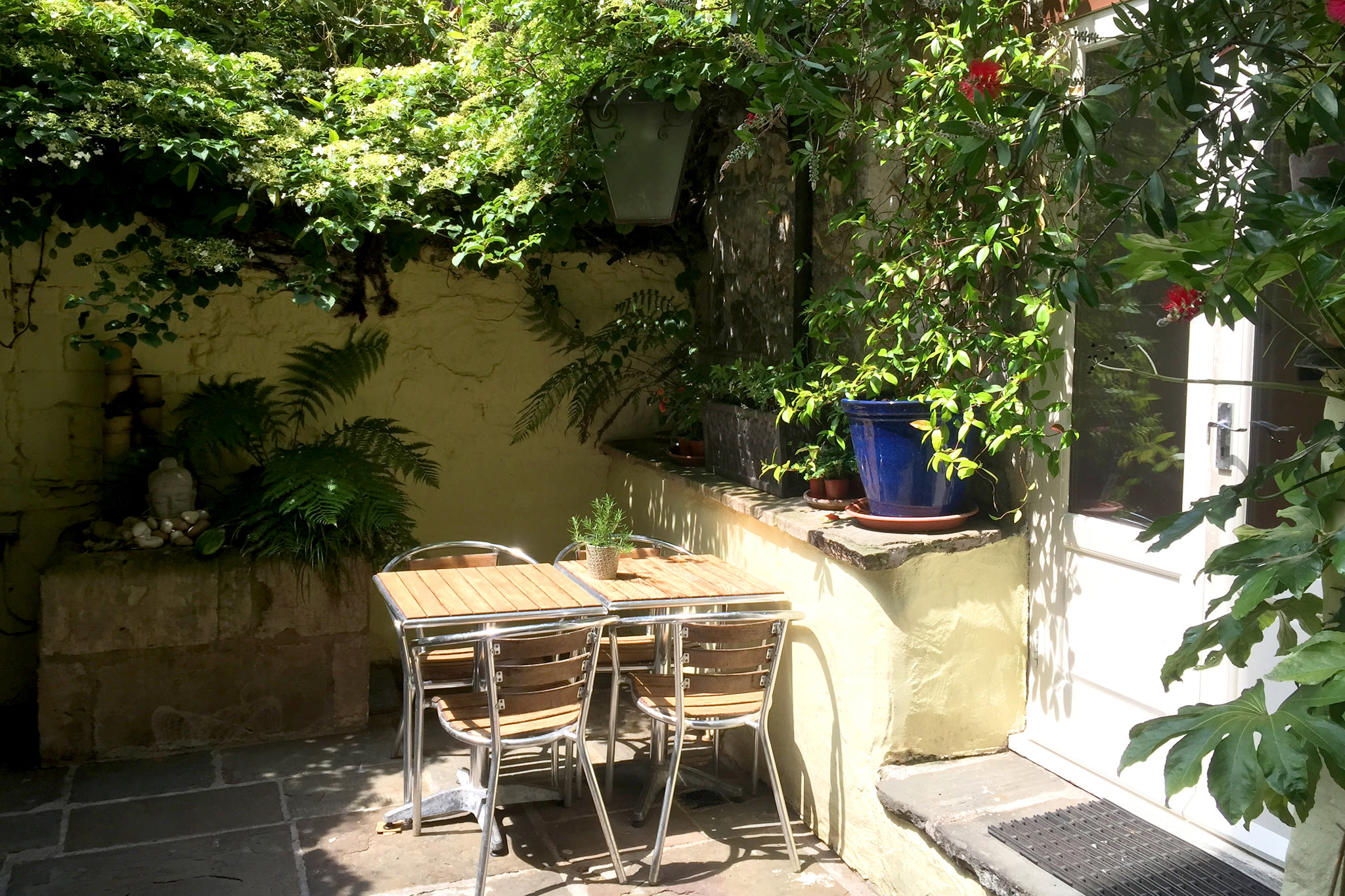 The Secret Gardens of Bath - Alfresco Eating & Drinking - Bath, England