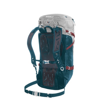 Triolet 28+3 Mochila 31 litros Trekking Ferrino