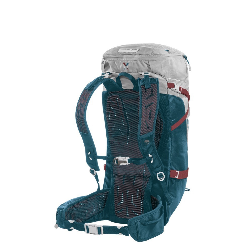 Producto Triolet 28+3 Mochila 31 litros Trekking Ferrino