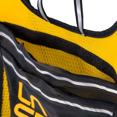 Racer Black/Yellow Mochila Trail Running La Sportiva