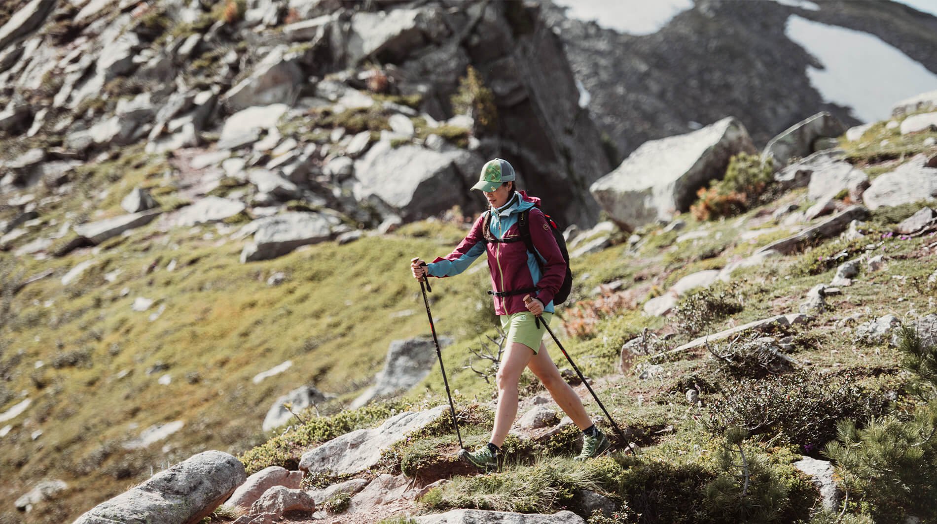 9 indispensables trekking foto bastones