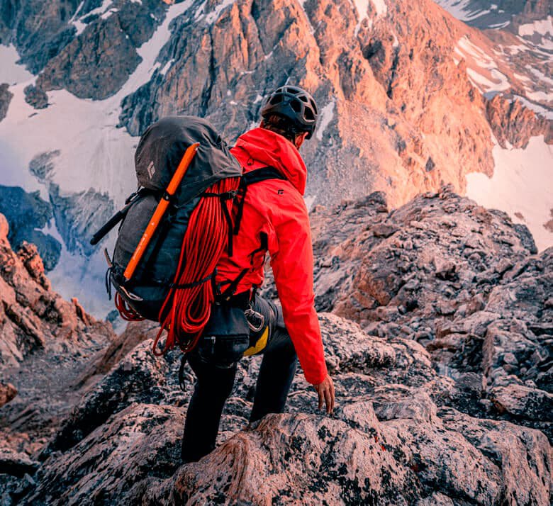 Qué debes llevar en tu mochila de esquí o mochila de montaña?